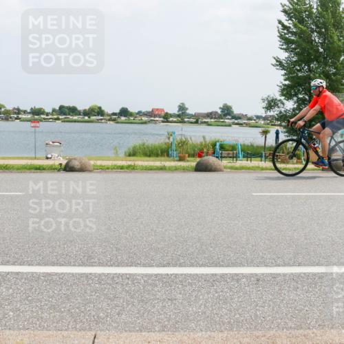 21.06.2025 - 27. Vierlanden-Triathlon H.Heesch http://msf.ph/oto/8025344 15.06.2025 12:06:46 Radfahren 713, 852 meine-sportfotos.de