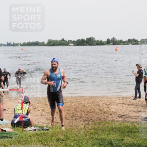 21.06.2025 - 27. Vierlanden-Triathlon MichiJ http://msf.ph/oto/8025421 15.06.2026 10:56:41 Schwimmen 642, 685, 691 meine-sportfotos.de