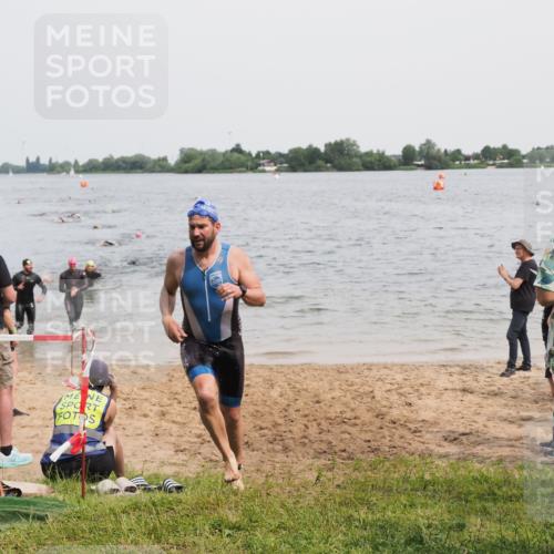 21.06.2025 - 27. Vierlanden-Triathlon MichiJ http://msf.ph/oto/8025431 15.06.2026 10:56:41 Schwimmen 642, 685, 691 meine-sportfotos.de