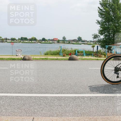 21.06.2025 - 27. Vierlanden-Triathlon H.Heesch http://msf.ph/oto/8025432 15.06.2025 12:06:55 Radfahren 718, 825, 879, 950, 959 meine-sportfotos.de