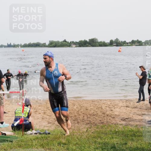 21.06.2025 - 27. Vierlanden-Triathlon MichiJ http://msf.ph/oto/8025442 15.06.2026 10:56:42 Schwimmen 642, 651, 685, 691 meine-sportfotos.de