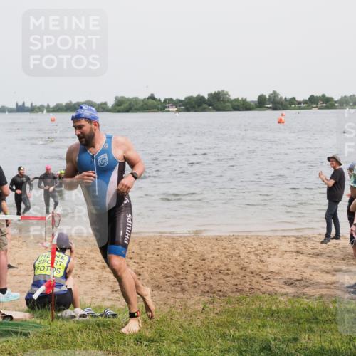 21.06.2025 - 27. Vierlanden-Triathlon MichiJ http://msf.ph/oto/8025452 15.06.2026 10:56:42 Schwimmen 642, 651, 685, 691 meine-sportfotos.de