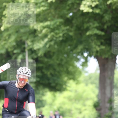 15.06.2025 - 7 Türme Triathlon Yannick Fuchs http://msf.ph/oto/8025454 15.06.2025 13:39:44 Radfahren 409 meine-sportfotos.de