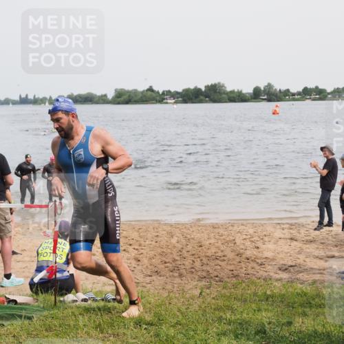21.06.2025 - 27. Vierlanden-Triathlon MichiJ http://msf.ph/oto/8025455 15.06.2026 10:56:42 Schwimmen 642, 651, 685, 691 meine-sportfotos.de