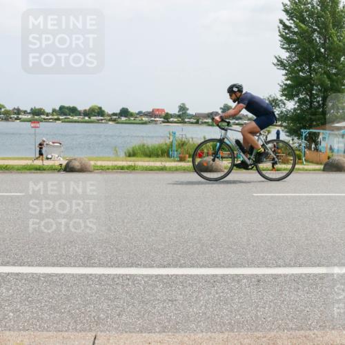 21.06.2025 - 27. Vierlanden-Triathlon H.Heesch http://msf.ph/oto/8025493 15.06.2025 12:06:58 Radfahren 718, 719, 825, 879, 950, 959 meine-sportfotos.de