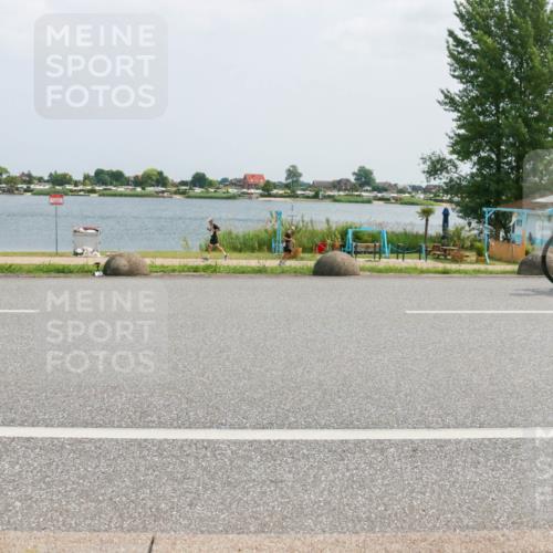 21.06.2025 - 27. Vierlanden-Triathlon H.Heesch http://msf.ph/oto/8025518 15.06.2025 12:07:01 Radfahren 719, 776, 929, 939 meine-sportfotos.de