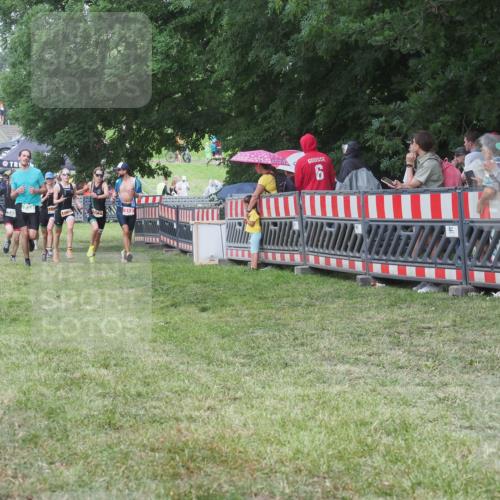 21.06.2025 - 27. Vierlanden-Triathlon KatJ http://msf.ph/oto/8025520 15.06.2025 13:28:18 Ziel 113, 733, 751, 828, 1062, 1063, 1064 meine-sportfotos.de