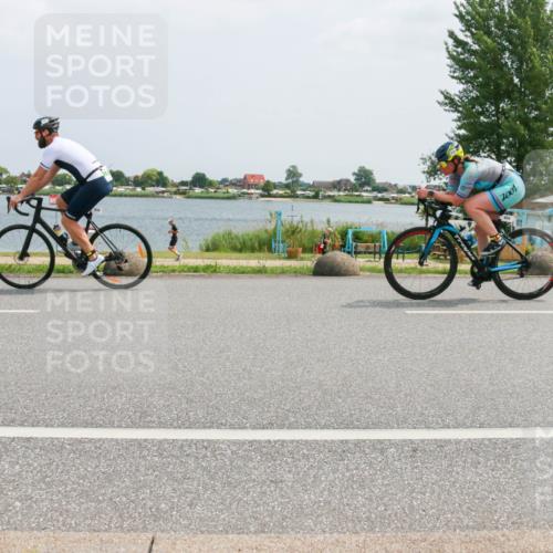 21.06.2025 - 27. Vierlanden-Triathlon H.Heesch http://msf.ph/oto/8025523 15.06.2025 12:07:02 Radfahren 719, 776, 929, 939 meine-sportfotos.de