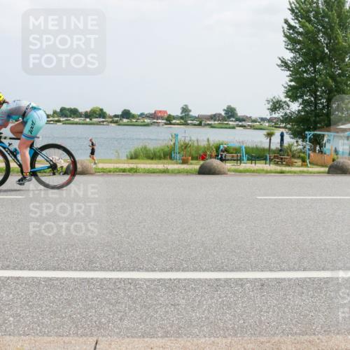 21.06.2025 - 27. Vierlanden-Triathlon H.Heesch http://msf.ph/oto/8025536 15.06.2025 12:07:02 Radfahren 719, 776, 929, 939 meine-sportfotos.de