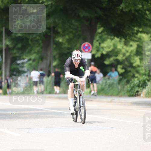 15.06.2025 - 7 Türme Triathlon Yannick Fuchs http://msf.ph/oto/8025545 15.06.2025 13:40:04 Radfahren 607, 948 meine-sportfotos.de