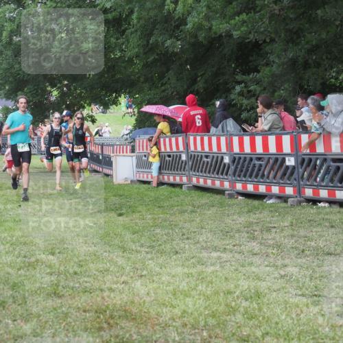 21.06.2025 - 27. Vierlanden-Triathlon KatJ http://msf.ph/oto/8025553 15.06.2025 13:28:19 Ziel 113, 733, 751, 828, 1062, 1063, 1064 meine-sportfotos.de