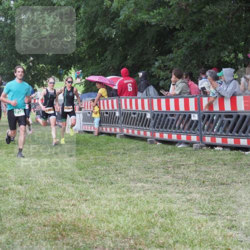 21.06.2025 - 27. Vierlanden-Triathlon KatJ http://msf.ph/oto/8025573 15.06.2025 13:28:19 Ziel 113, 733, 751, 828, 1062, 1063, 1064 meine-sportfotos.de