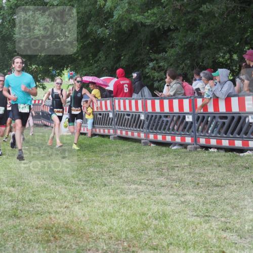 21.06.2025 - 27. Vierlanden-Triathlon KatJ http://msf.ph/oto/8025588 15.06.2025 13:28:20 Ziel 113, 670, 733, 751, 828, 1062, 1063, 1064 meine-sportfotos.de