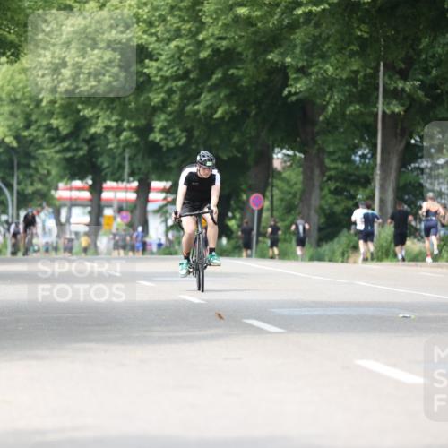 15.06.2025 - 7 Türme Triathlon Yannick Fuchs http://msf.ph/oto/8025598 15.06.2025 13:40:12 Radfahren 364 meine-sportfotos.de