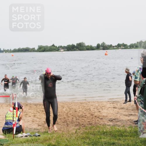 21.06.2025 - 27. Vierlanden-Triathlon MichiJ http://msf.ph/oto/8025603 15.06.2026 10:56:49 Schwimmen 642, 651, 688, 691, 755 meine-sportfotos.de