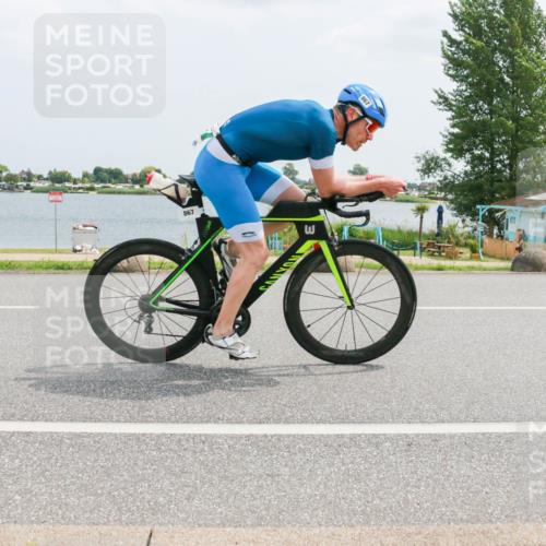 21.06.2025 - 27. Vierlanden-Triathlon H.Heesch http://msf.ph/oto/8025611 15.06.2025 12:07:21 Radfahren 662, 749, 867, 869 meine-sportfotos.de