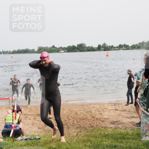 21.06.2025 - 27. Vierlanden-Triathlon MichiJ http://msf.ph/oto/8025646 15.06.2026 10:56:50 Schwimmen 642, 651, 688, 691, 755 meine-sportfotos.de