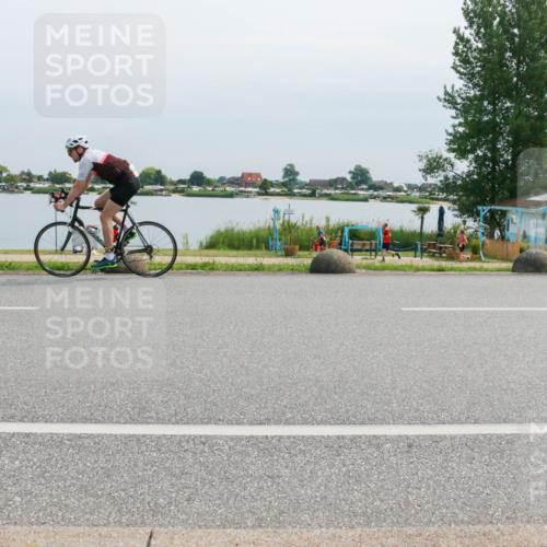 15.06.2025 - 27. Vierlanden-Triathlon H.Heesch http://msf.ph/oto/8025660 15.06.2025 11:17:22 Radfahren 672, 782, 847 meine-sportfotos.de