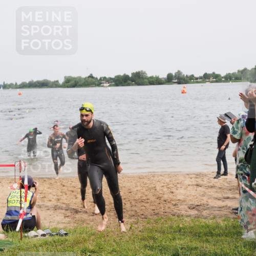21.06.2025 - 27. Vierlanden-Triathlon MichiJ http://msf.ph/oto/8025677 15.06.2026 10:56:52 Schwimmen 642, 651, 688, 691, 711, 718, 755 meine-sportfotos.de