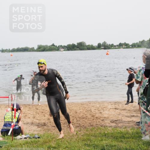 21.06.2025 - 27. Vierlanden-Triathlon MichiJ http://msf.ph/oto/8025686 15.06.2026 10:56:52 Schwimmen 642, 651, 688, 691, 711, 718, 755 meine-sportfotos.de