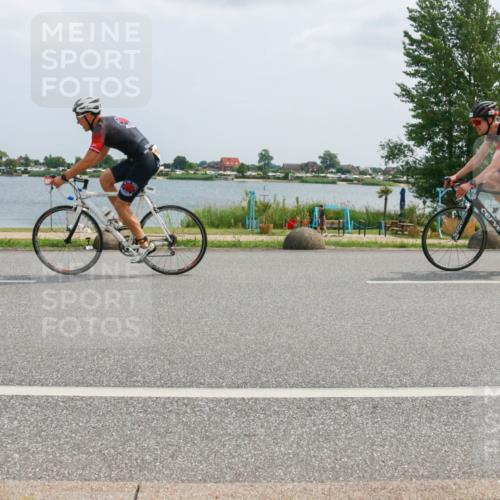 21.06.2025 - 27. Vierlanden-Triathlon H.Heesch http://msf.ph/oto/8025687 15.06.2025 12:07:26 Radfahren 228, 662, 909, 1000, 1001, 1002, 1003 meine-sportfotos.de