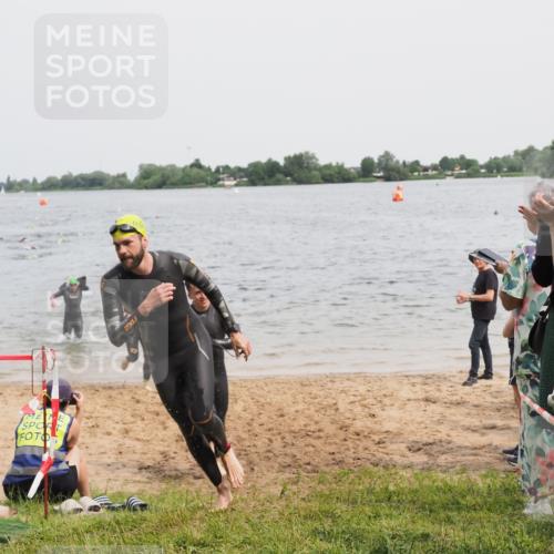 21.06.2025 - 27. Vierlanden-Triathlon MichiJ http://msf.ph/oto/8025698 15.06.2026 10:56:52 Schwimmen 642, 651, 688, 691, 711, 718, 755 meine-sportfotos.de
