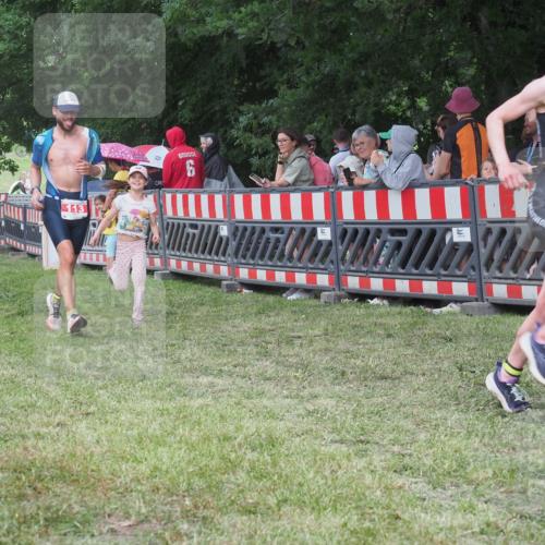 21.06.2025 - 27. Vierlanden-Triathlon KatJ http://msf.ph/oto/8025705 15.06.2025 13:28:22 Ziel 113, 670, 733, 751, 1062, 1063, 1064 meine-sportfotos.de