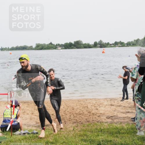 21.06.2025 - 27. Vierlanden-Triathlon MichiJ http://msf.ph/oto/8025708 15.06.2026 10:56:53 Schwimmen 642, 651, 654, 688, 691, 711, 718, 755 meine-sportfotos.de