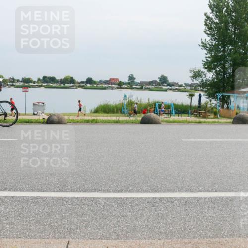 15.06.2025 - 27. Vierlanden-Triathlon H.Heesch http://msf.ph/oto/8025712 15.06.2025 11:17:27 Radfahren 213, 672, 782, 824, 847 meine-sportfotos.de