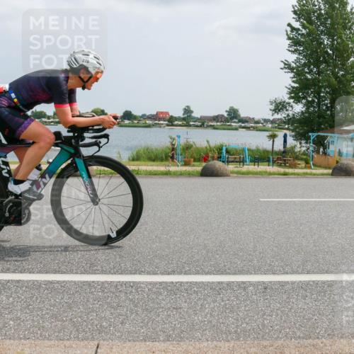 21.06.2025 - 27. Vierlanden-Triathlon H.Heesch http://msf.ph/oto/8025727 15.06.2025 12:07:29 Radfahren 228, 732, 909, 1000, 1001, 1002, 1003 meine-sportfotos.de