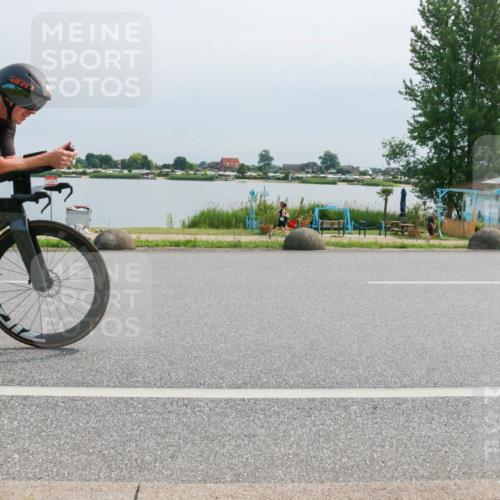 15.06.2025 - 27. Vierlanden-Triathlon H.Heesch http://msf.ph/oto/8025731 15.06.2025 11:17:43 Radfahren 13 meine-sportfotos.de