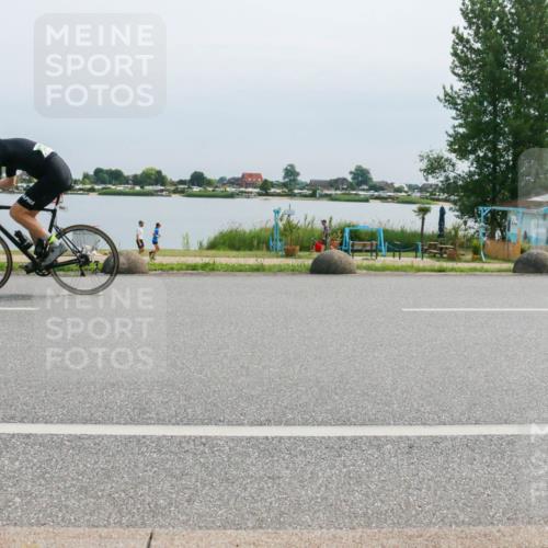 15.06.2025 - 27. Vierlanden-Triathlon H.Heesch http://msf.ph/oto/8025750 15.06.2025 11:17:48 Radfahren 7, 148, 153, 720, 947 meine-sportfotos.de