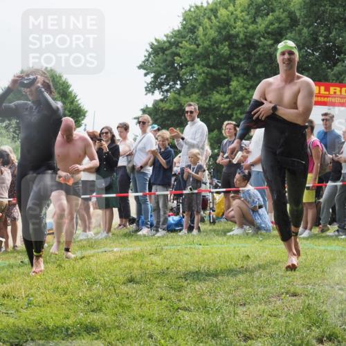 15.06.2025 - 27. Vierlanden-Triathlon KatJ http://msf.ph/oto/8025755 15.06.2025 10:58:43 Schwimmen 636, 667, 684, 732, 743, 747 meine-sportfotos.de
