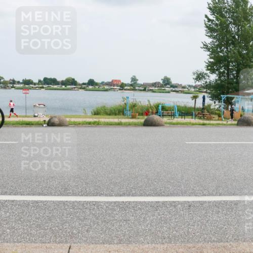 21.06.2025 - 27. Vierlanden-Triathlon H.Heesch http://msf.ph/oto/8025768 15.06.2025 12:07:45 Radfahren 899, 967 meine-sportfotos.de
