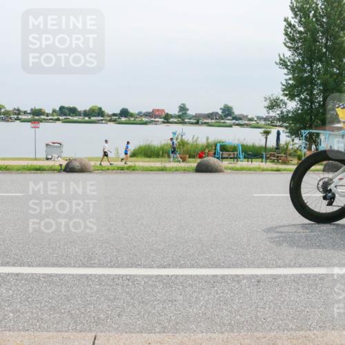 15.06.2025 - 27. Vierlanden-Triathlon H.Heesch http://msf.ph/oto/8025776 15.06.2025 11:17:49 Radfahren 7, 148, 153, 720, 947 meine-sportfotos.de