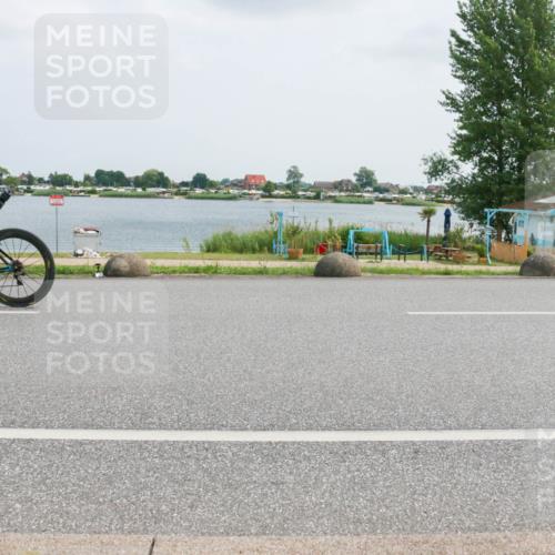 21.06.2025 - 27. Vierlanden-Triathlon H.Heesch http://msf.ph/oto/8025777 15.06.2025 12:07:52 Radfahren 218, 881, 908, 967, 980 meine-sportfotos.de
