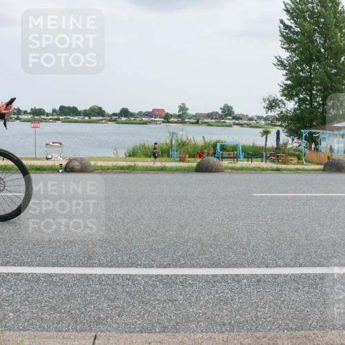 21.06.2025 - 27. Vierlanden-Triathlon H.Heesch http://msf.ph/oto/8025803 15.06.2025 12:07:59 Radfahren 218, 224, 716, 908, 935 meine-sportfotos.de