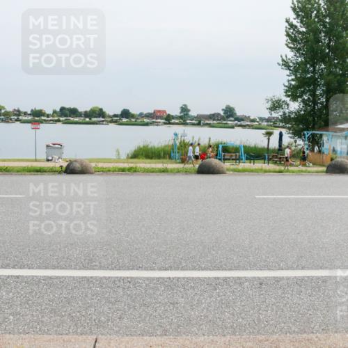 15.06.2025 - 27. Vierlanden-Triathlon H.Heesch http://msf.ph/oto/8025835 15.06.2025 11:17:57 Radfahren 154, 199, 830 meine-sportfotos.de