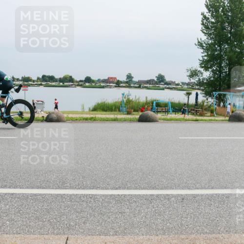 15.06.2025 - 27. Vierlanden-Triathlon H.Heesch http://msf.ph/oto/8025854 15.06.2025 11:18:02 Radfahren 799 meine-sportfotos.de
