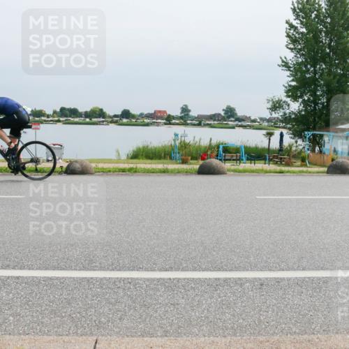 15.06.2025 - 27. Vierlanden-Triathlon H.Heesch http://msf.ph/oto/8025894 15.06.2025 11:18:24 Radfahren 219, 750, 816 meine-sportfotos.de