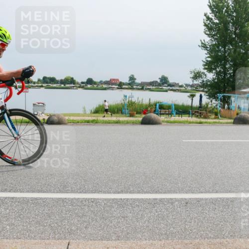 15.06.2025 - 27. Vierlanden-Triathlon H.Heesch http://msf.ph/oto/8025938 15.06.2025 11:18:32 Radfahren 219, 236 meine-sportfotos.de