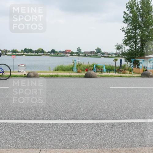 21.06.2025 - 27. Vierlanden-Triathlon H.Heesch http://msf.ph/oto/8025940 15.06.2025 12:09:19 Radfahren 692, 834, 895, 923 meine-sportfotos.de