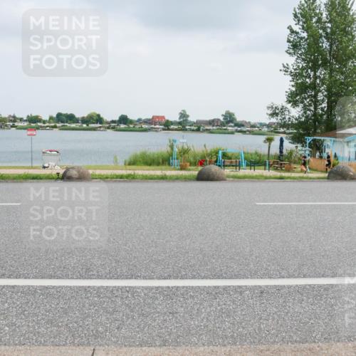 21.06.2025 - 27. Vierlanden-Triathlon H.Heesch http://msf.ph/oto/8025949 15.06.2025 12:09:20 Radfahren 692, 834, 895, 923 meine-sportfotos.de
