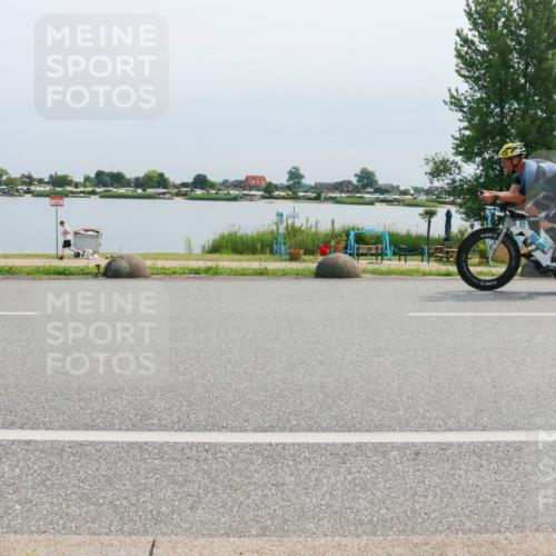 15.06.2025 - 27. Vierlanden-Triathlon H.Heesch http://msf.ph/oto/8025954 15.06.2025 11:18:34 Radfahren 236, 836 meine-sportfotos.de