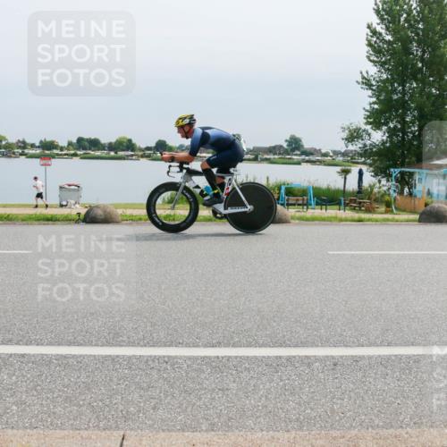 15.06.2025 - 27. Vierlanden-Triathlon H.Heesch http://msf.ph/oto/8025962 15.06.2025 11:18:35 Radfahren 236, 836 meine-sportfotos.de