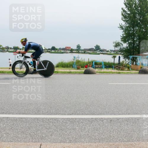 15.06.2025 - 27. Vierlanden-Triathlon H.Heesch http://msf.ph/oto/8025969 15.06.2025 11:18:35 Radfahren 236, 836 meine-sportfotos.de