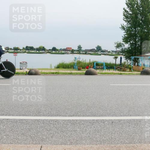 15.06.2025 - 27. Vierlanden-Triathlon H.Heesch http://msf.ph/oto/8025975 15.06.2025 11:18:35 Radfahren 236, 836 meine-sportfotos.de