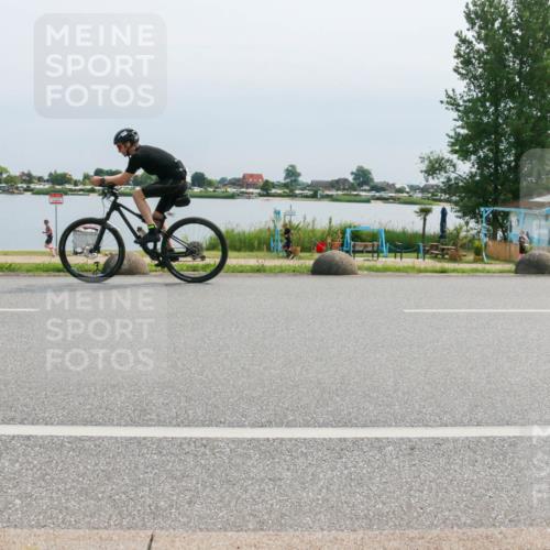 15.06.2025 - 27. Vierlanden-Triathlon H.Heesch http://msf.ph/oto/8026070 15.06.2025 11:18:49 Radfahren 745, 832, 846, 863 meine-sportfotos.de