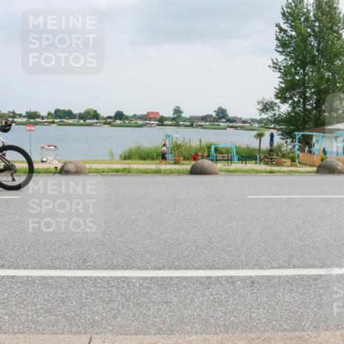 21.06.2025 - 27. Vierlanden-Triathlon H.Heesch http://msf.ph/oto/8026101 15.06.2025 12:10:25 Radfahren 917 meine-sportfotos.de