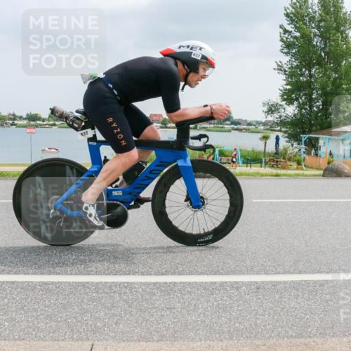 21.06.2025 - 27. Vierlanden-Triathlon H.Heesch http://msf.ph/oto/8026155 15.06.2025 12:10:41 Radfahren 685, 837 meine-sportfotos.de